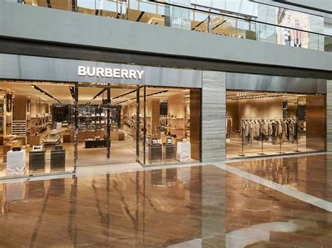 burberry crown opening hours|burberry store marina bay sands.